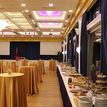 酒店 地拉那国际酒店及会议中心 4*