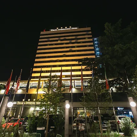 地拉那国际酒店及会议中心 酒店