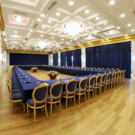 International & Conference Center 4*