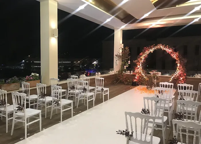 International & Conference Center Otel 4*