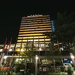 International & Conference Center Отель