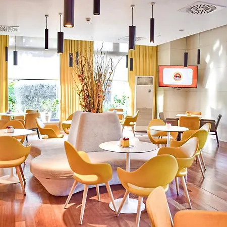 Отель International & Conference Center Тирана