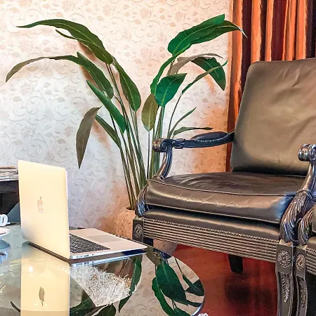 International & Conference Center 4* Тирана