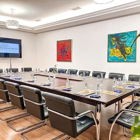 International & Conference Center Отель