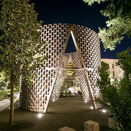 International & Conference Center Отель Тирана